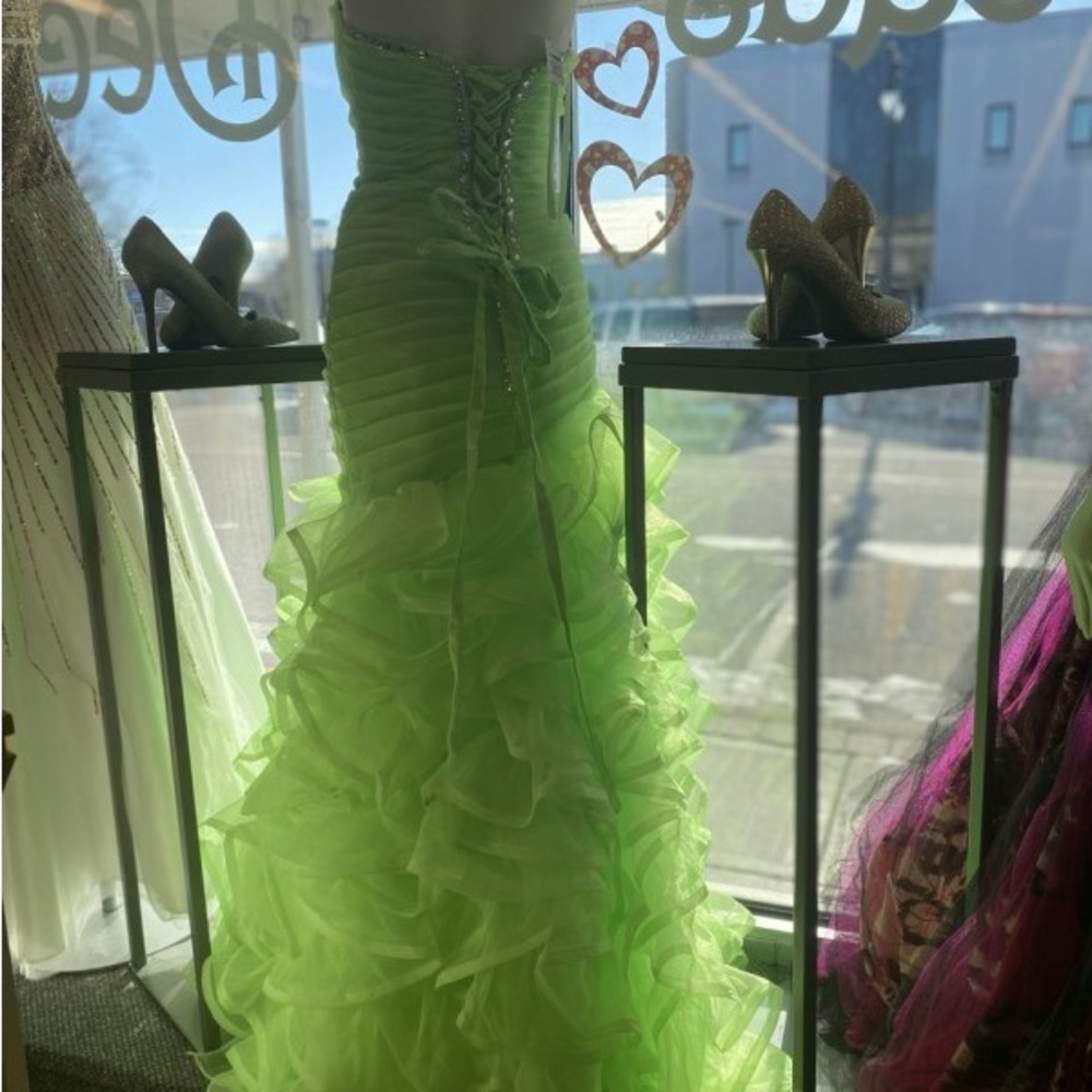 Green Ruffled Mermaid Evening Dress - Picture 4 of 8